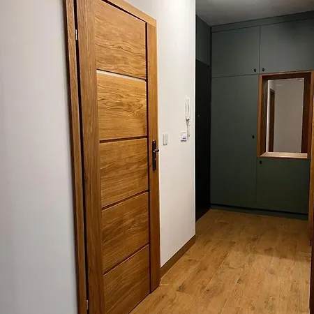 Akademicka Przy Onkologii 3 *