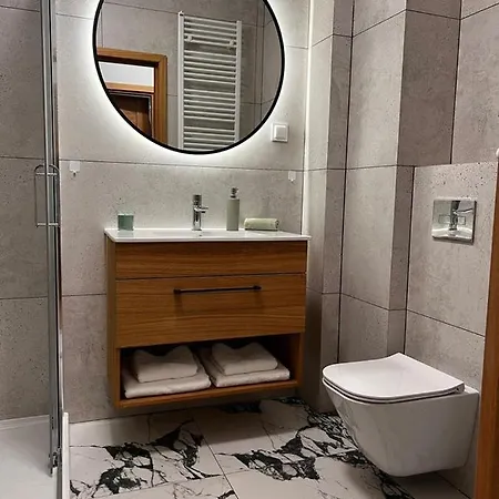 Akademicka Przy Onkologii 3 *